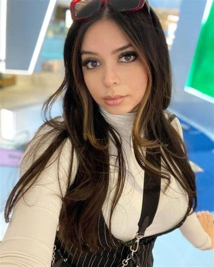 Adeptthebest Images celebzbiography.com