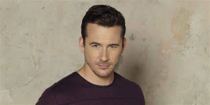Barry Sloane Net Worth