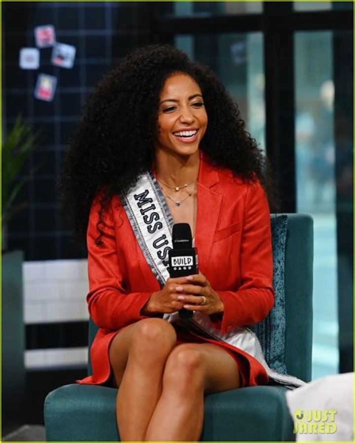 What nationality is Cheslie Kryst? Parents ancestry 1 Cheslie Kryst
