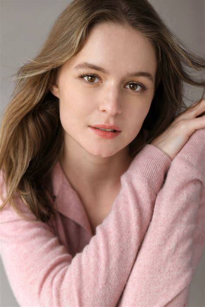 Izabela Vidovic Izabela Vidovic