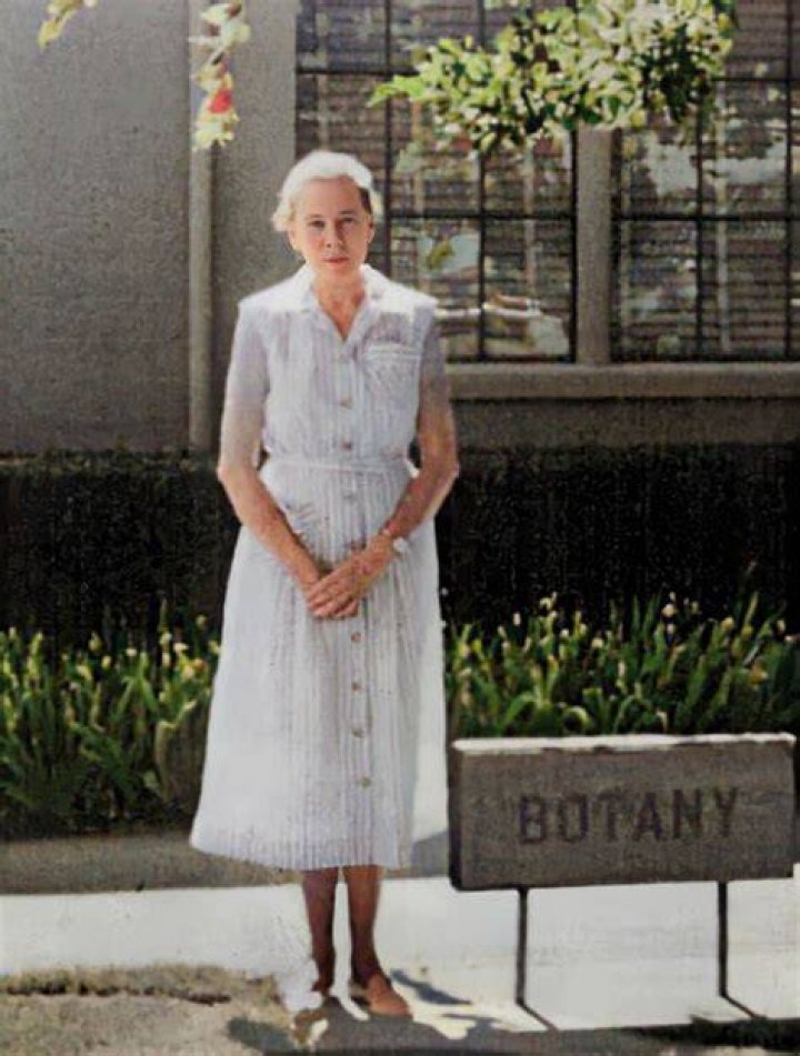 Katherine Esau Katherine Esau