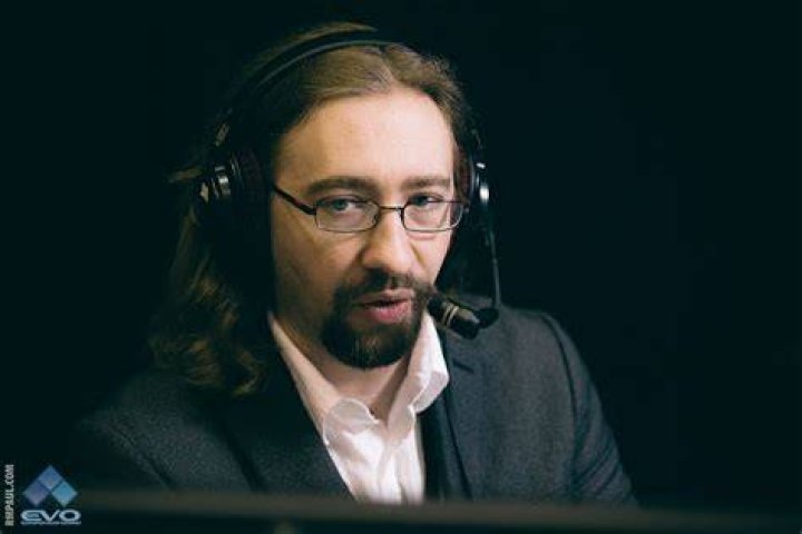 Maximilian Dood