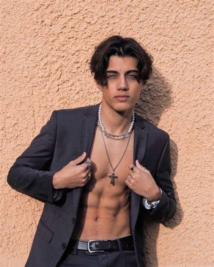 Milos Guzel